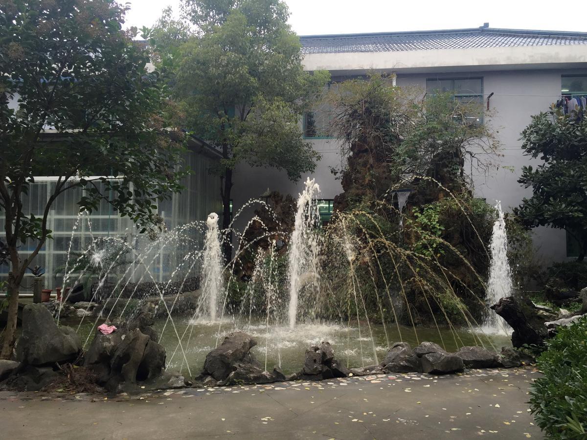Hotel Jinjiang Pudong Jichangzhen 3*