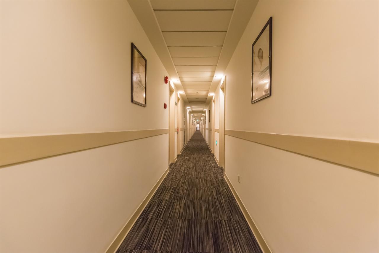 Jinjiang Pudong Jichangzhen Hotel